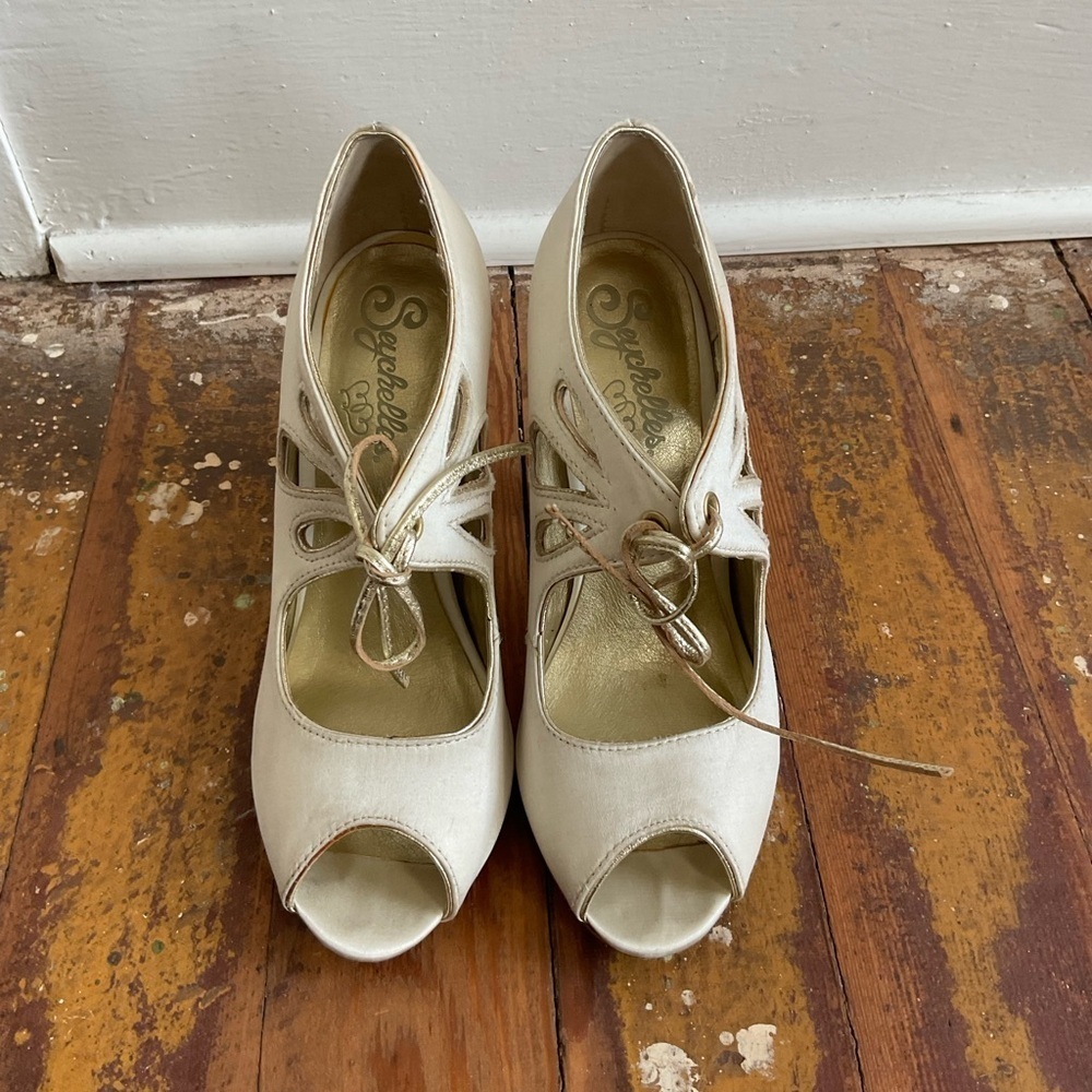 Seychelles I Do Ivory Fabric Heels